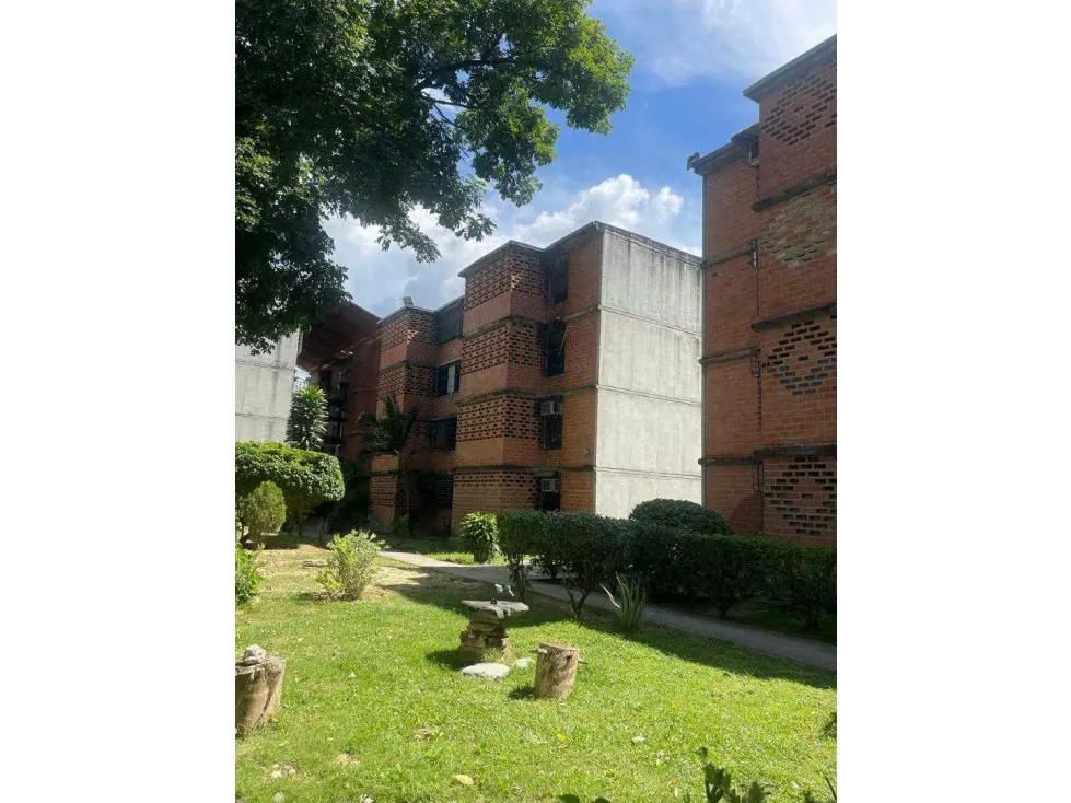 En Venta Apartamento Urb. Nueva Casarapa Sector El Trapiche