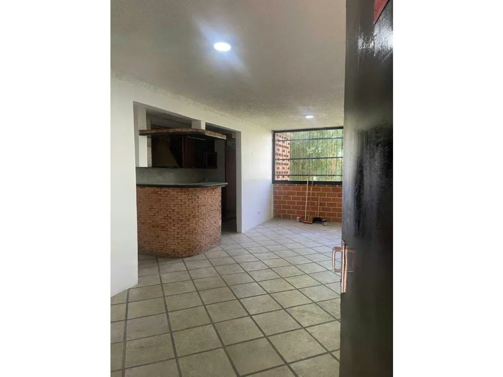 En Venta Apartamento Urb. Nueva Casarapa Sector El Trapiche - 3