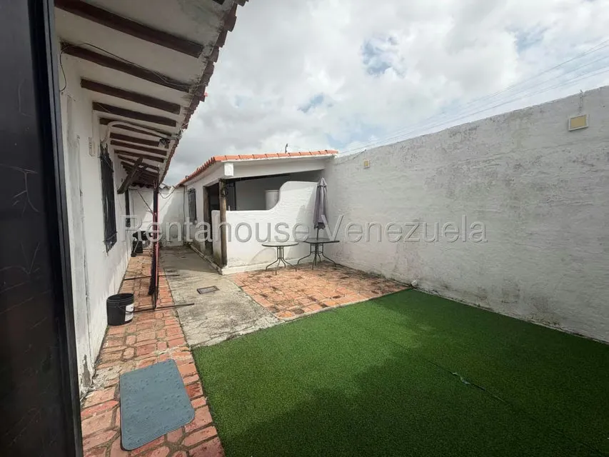 Casa (1 Nivel) en Venta en Casa Linda, Lara - 26