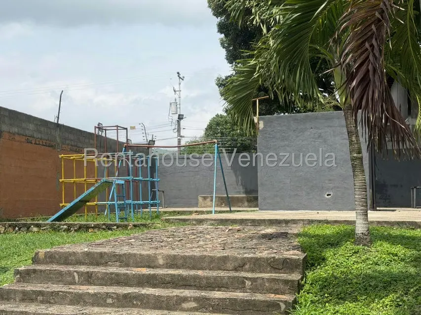 Casa (1 Nivel) en Venta en Casa Linda, Lara - 32