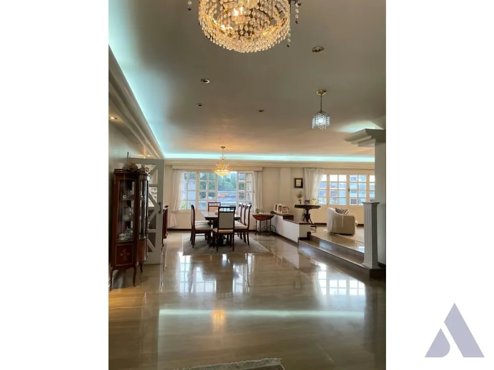 Vendo casa 680m2 Los Samanes 0900 - 5