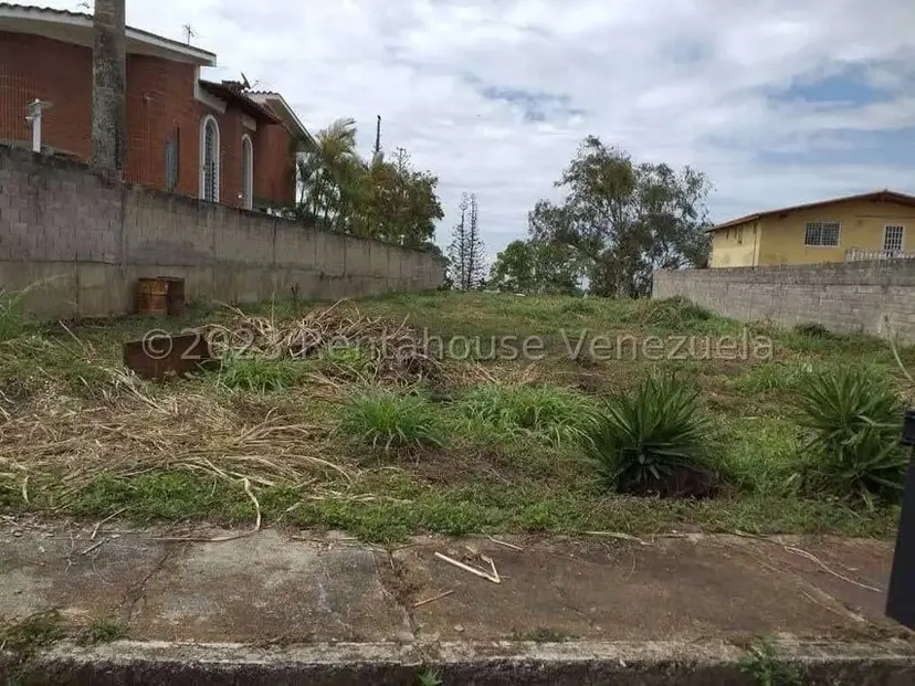 Terreno (Residencial) en Venta en Parque el Retiro, Miranda