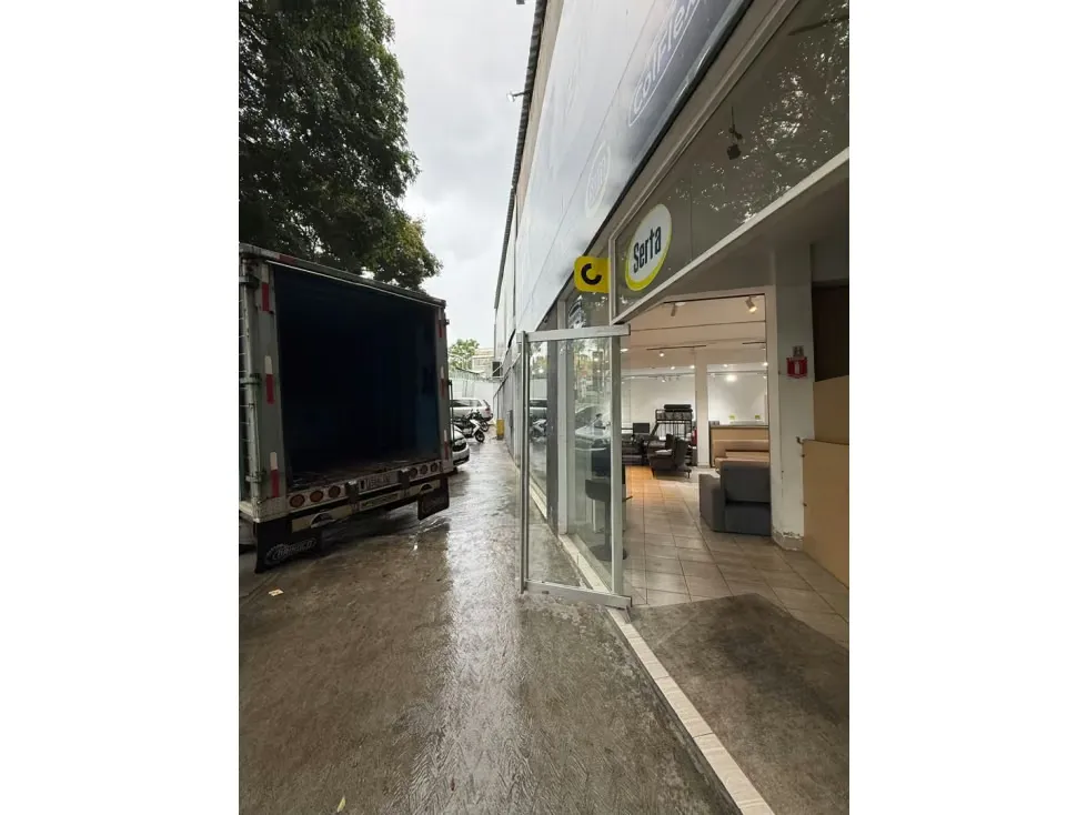 Se vende/alquila Local Comercial 2000m² La Trinidad - 2