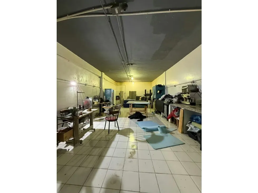 Se vende/alquila Local Comercial 2000m² La Trinidad - 11