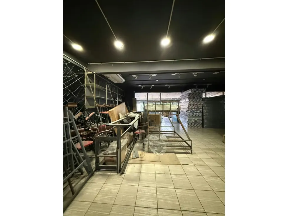 Se vende/alquila Local Comercial 2000m² La Trinidad - 13