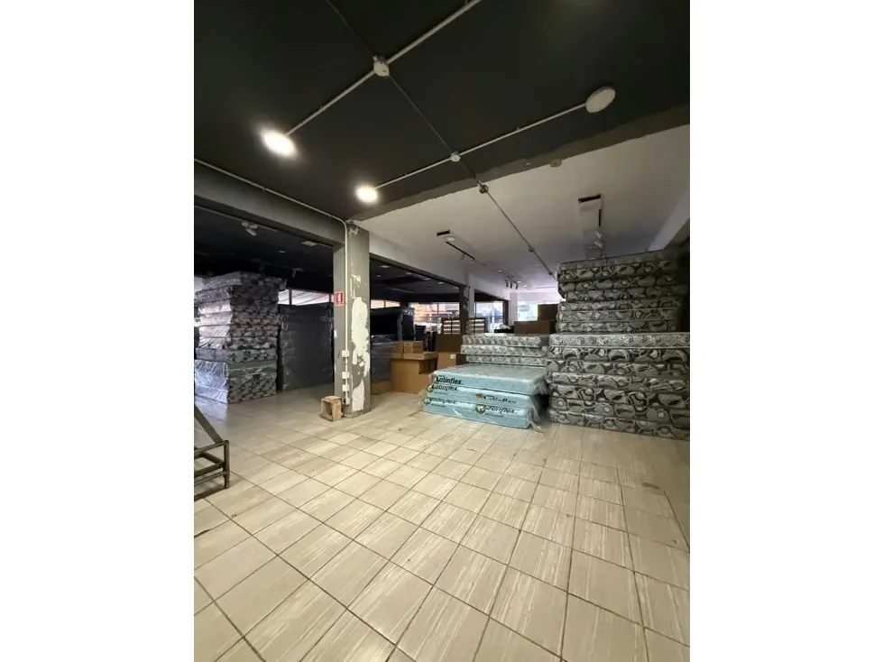 Se vende/alquila Local Comercial 2000m² La Trinidad - 14