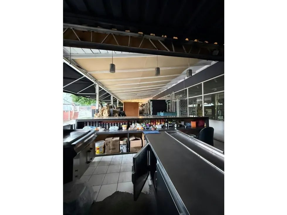 Se vende/alquila Local Comercial 2000m² La Trinidad - 18