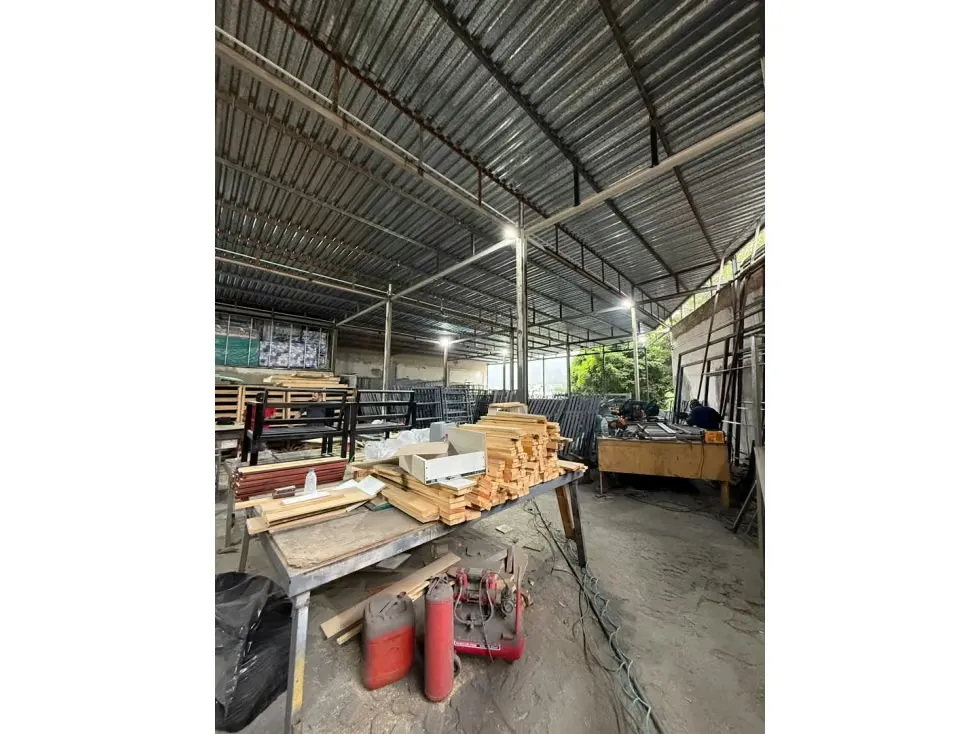 Se vende/alquila Local Comercial 2000m² La Trinidad - 6