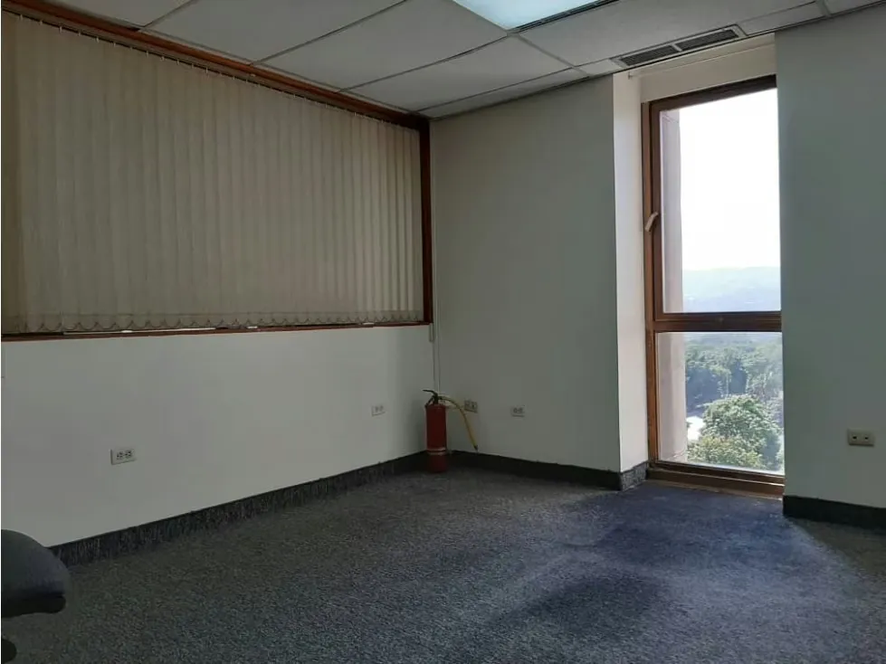 Se alquila oficina 100m2 Altamira 7369 - 8