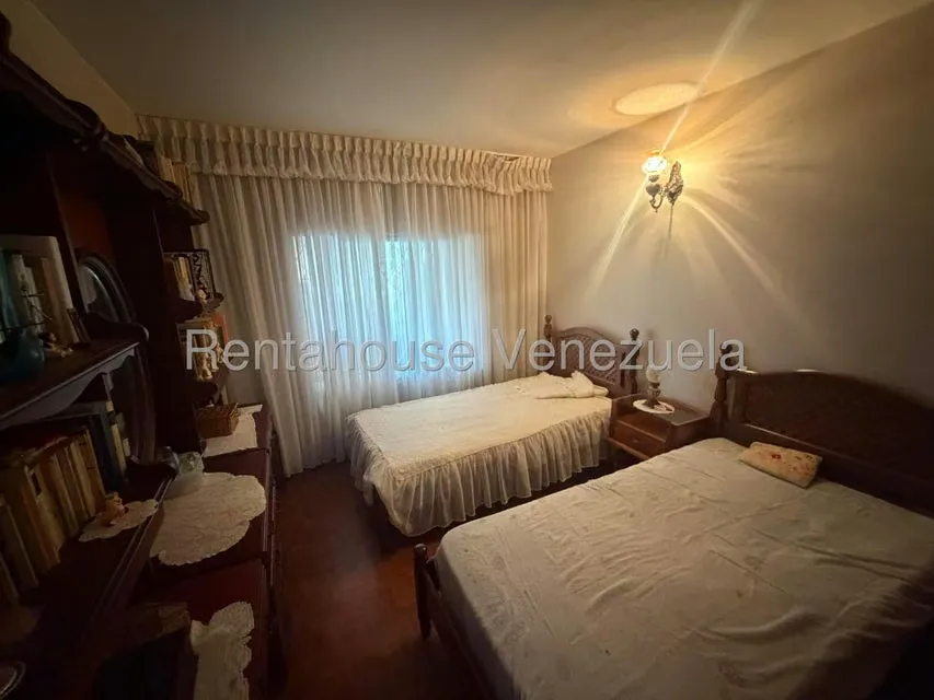 Casa (1 Nivel) en Venta en Lomas de La Lagunita, Distrito Metropolitano - 13