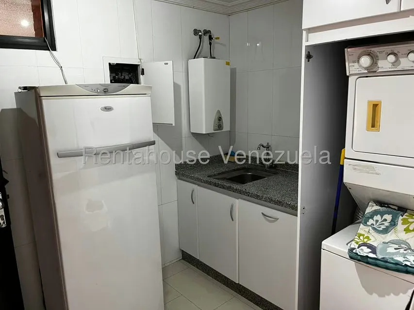 Casa (Multipes Niveles) en Venta en Alto Hatillo, Distrito Metropolitano - 23