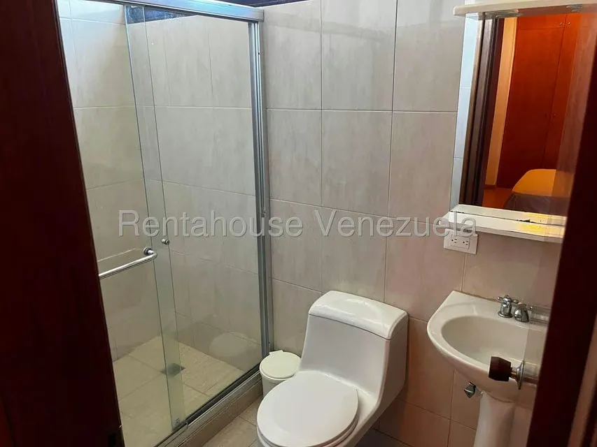 Casa (Multipes Niveles) en Venta en Alto Hatillo, Distrito Metropolitano - 29