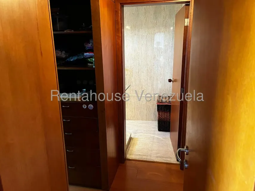 Casa (Multipes Niveles) en Venta en Alto Hatillo, Distrito Metropolitano - 47