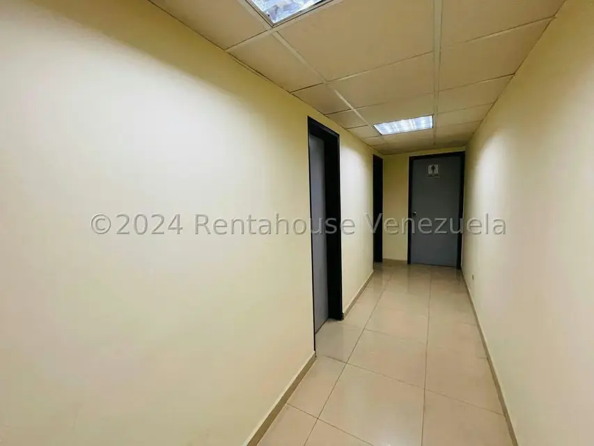 Oficina en Alquiler en Avenida Bolivar, Aragua - 12