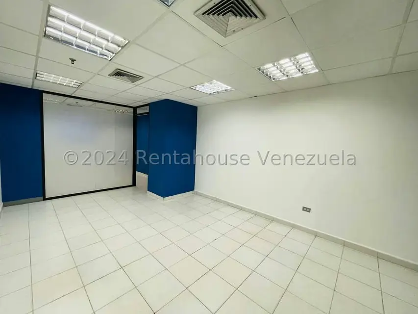 Oficina en Alquiler en Avenida Bolivar, Aragua - 5