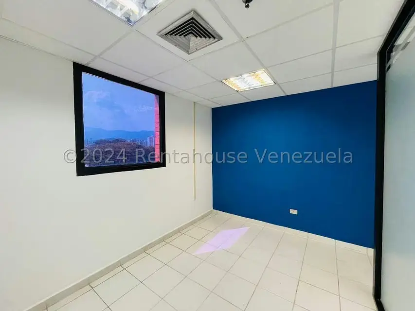 Oficina en Alquiler en Avenida Bolivar, Aragua - 9