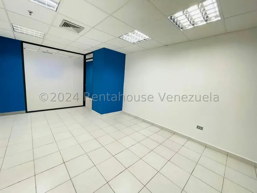 Oficina en Alquiler en Avenida Bolivar, Aragua - 10