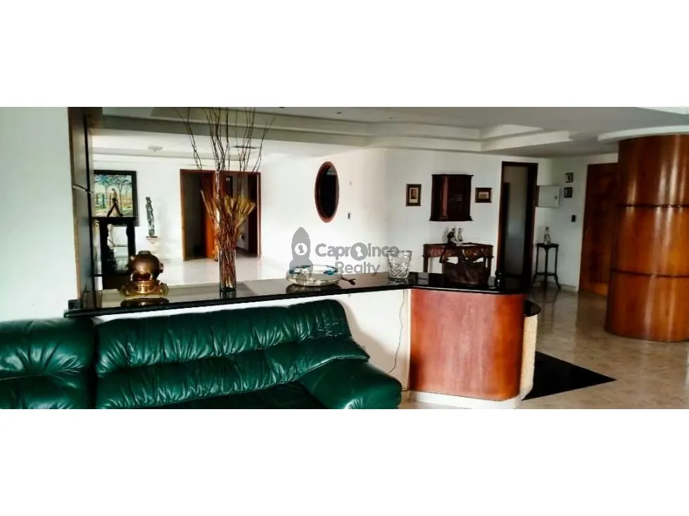 EN VENTA PENTHOUSES LUJOSO URB. TRIGALEÑA BAJA FRENTE AL CLUB ITALO