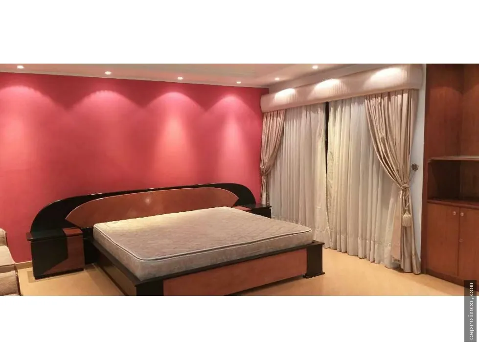 EN VENTA PENTHOUSES LUJOSO URB. TRIGALEÑA BAJA FRENTE AL CLUB ITALO - 24