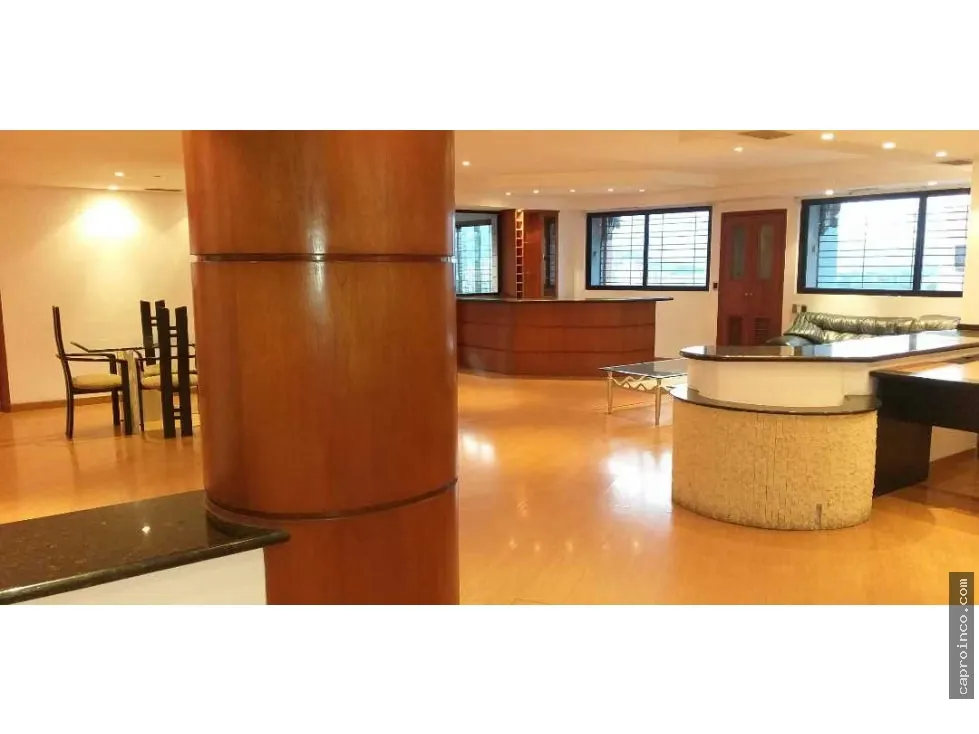 EN VENTA PENTHOUSES LUJOSO URB. TRIGALEÑA BAJA FRENTE AL CLUB ITALO - 4