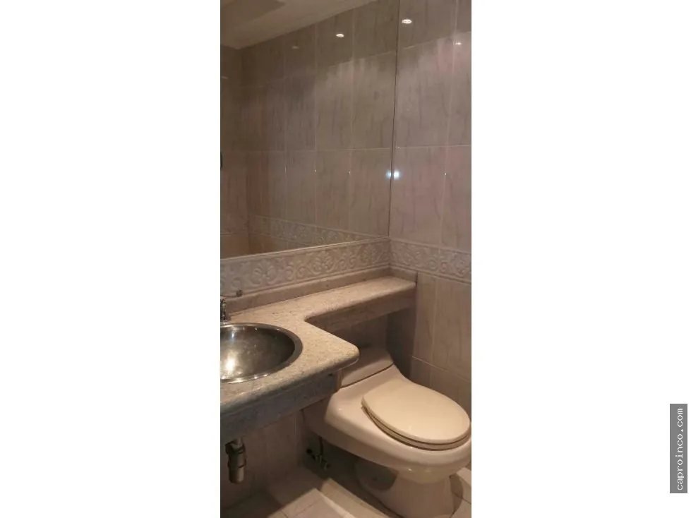 EN VENTA PENTHOUSES LUJOSO URB. TRIGALEÑA BAJA FRENTE AL CLUB ITALO - 39