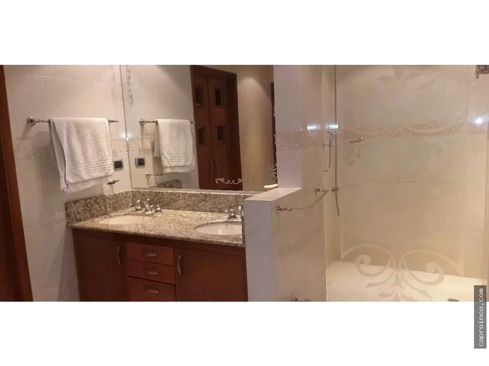 EN VENTA PENTHOUSES LUJOSO URB. TRIGALEÑA BAJA FRENTE AL CLUB ITALO - 54