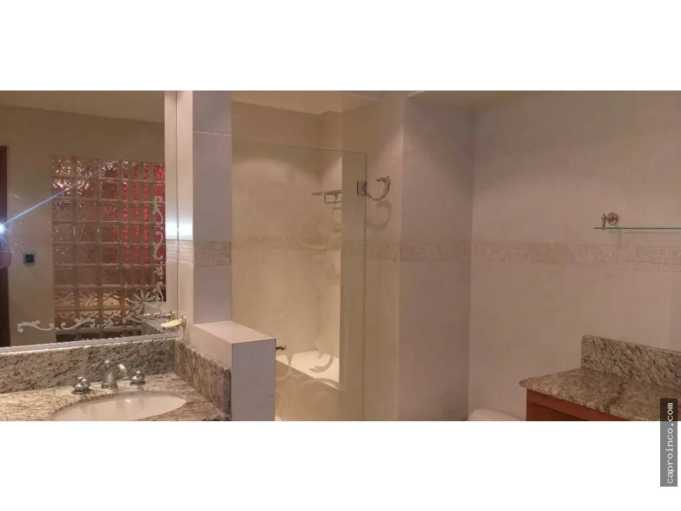 EN VENTA PENTHOUSES LUJOSO URB. TRIGALEÑA BAJA FRENTE AL CLUB ITALO - 56