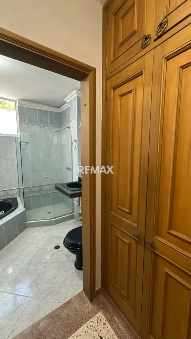 Casa en Alquiler Urbanización Bajumbal - Barrio Sucre - 19