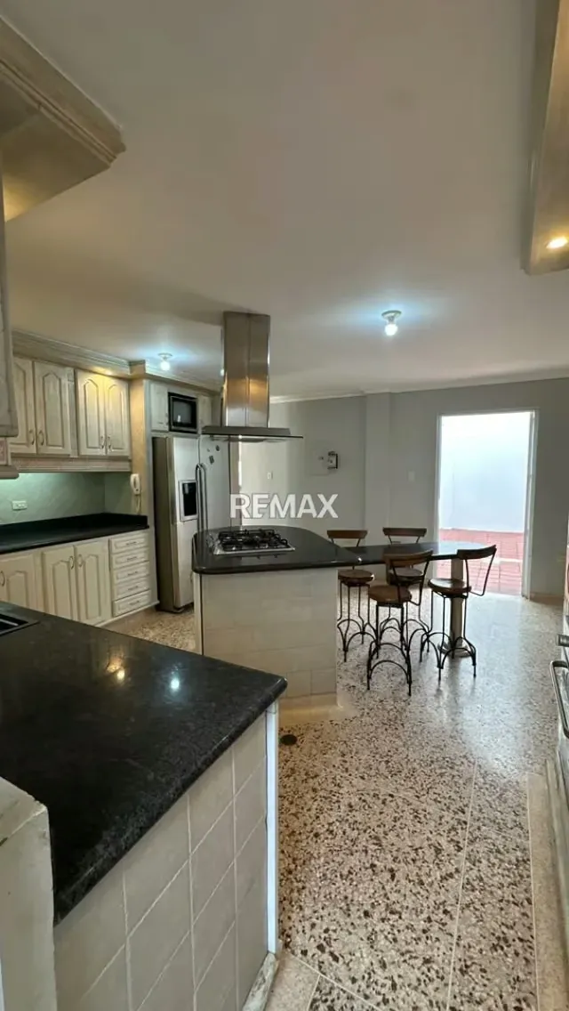 Casa en Alquiler Urbanización Bajumbal - Barrio Sucre - 7