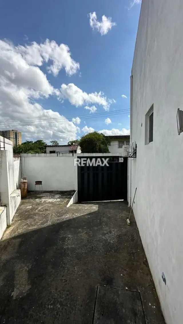 Casa en Alquiler Urbanización Bajumbal - Barrio Sucre - 9
