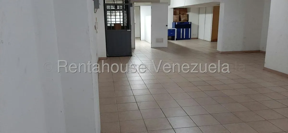 Galpon - Deposito en Alquiler en Parroquia La Candelaria, Distrito Metropolitano - 11