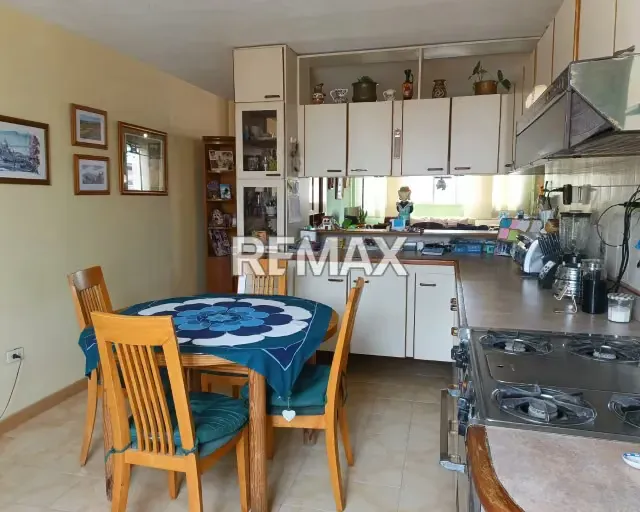 EXCLUSIVO EDIFICIO COMERCIAL Y RESIDENCIAL EN VENTA - 9