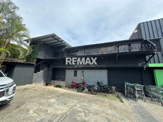 Local comercial en alquiler para deposito