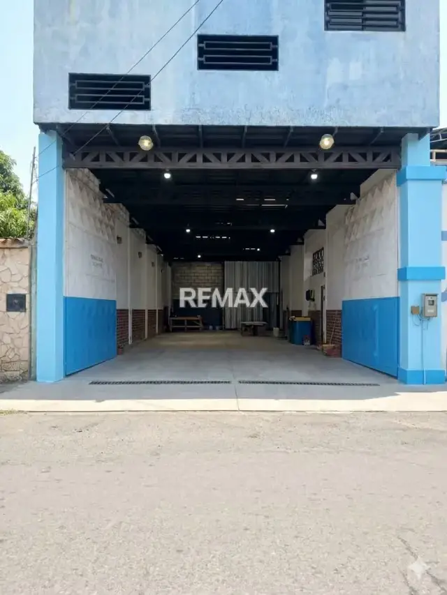 OPORTUNIDAD DE ALQUILAR. GALPÓN DE 480 M2 EN LA ZONA. CENTRO OESTE