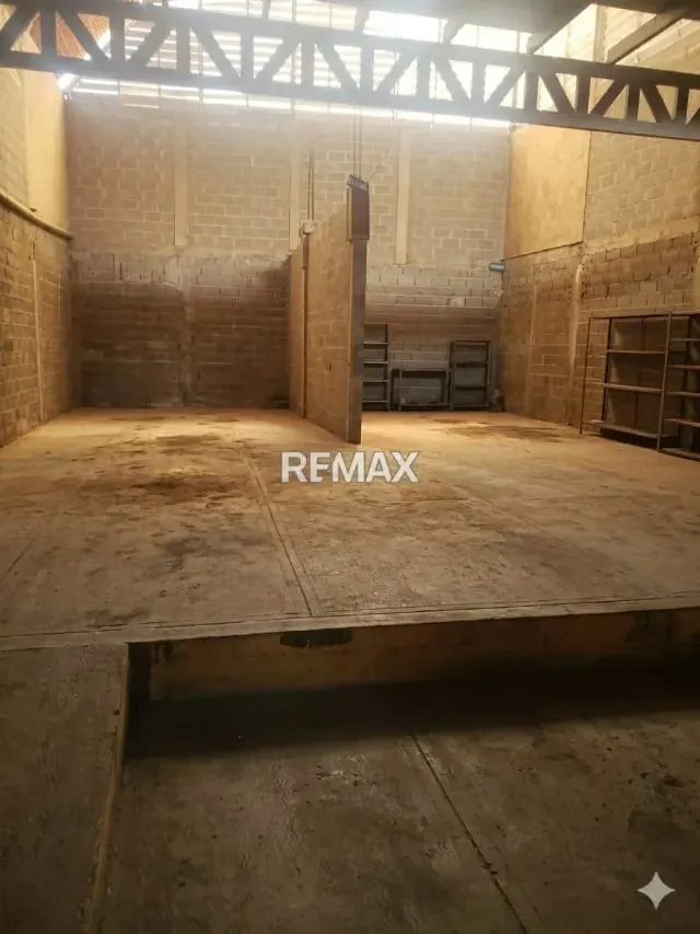OPORTUNIDAD DE ALQUILAR. GALPÓN DE 480 M2 EN LA ZONA. CENTRO OESTE - 4
