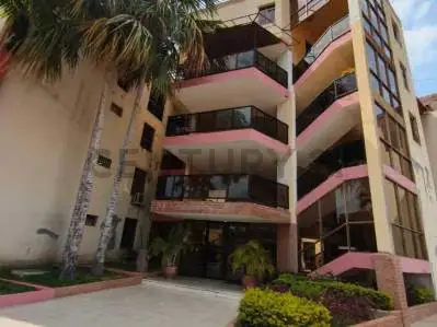 venta apartamento C.R. Nelamar en obra blanca avanzada, plata baja