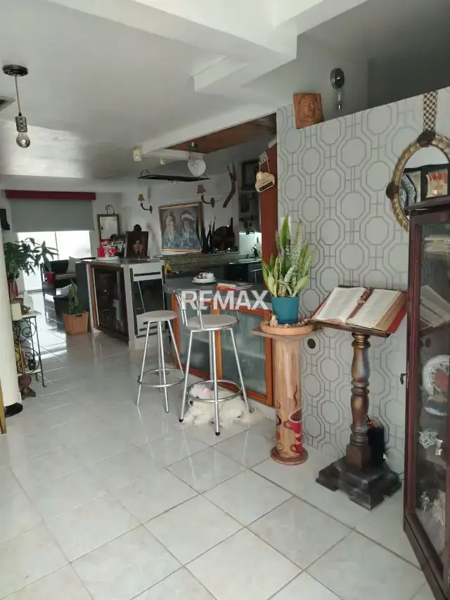 VENTA DE HERMOSO Y REMODELADO APARTAMENTO DUPLEX