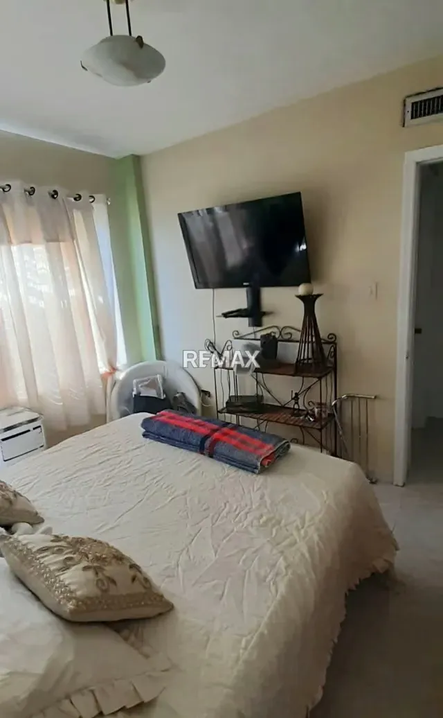 VENTA DE HERMOSO Y REMODELADO APARTAMENTO DUPLEX - 13