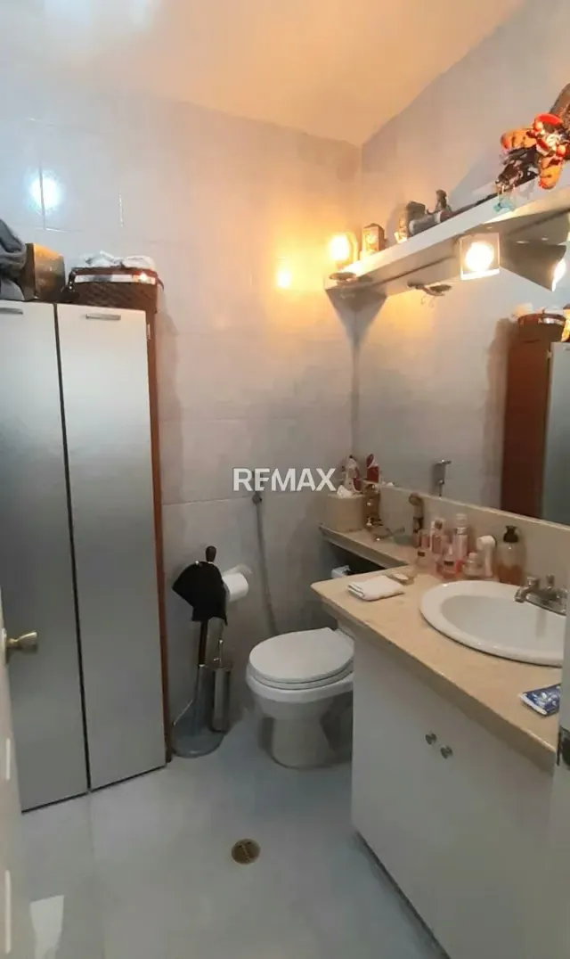 VENTA DE HERMOSO Y REMODELADO APARTAMENTO DUPLEX - 17
