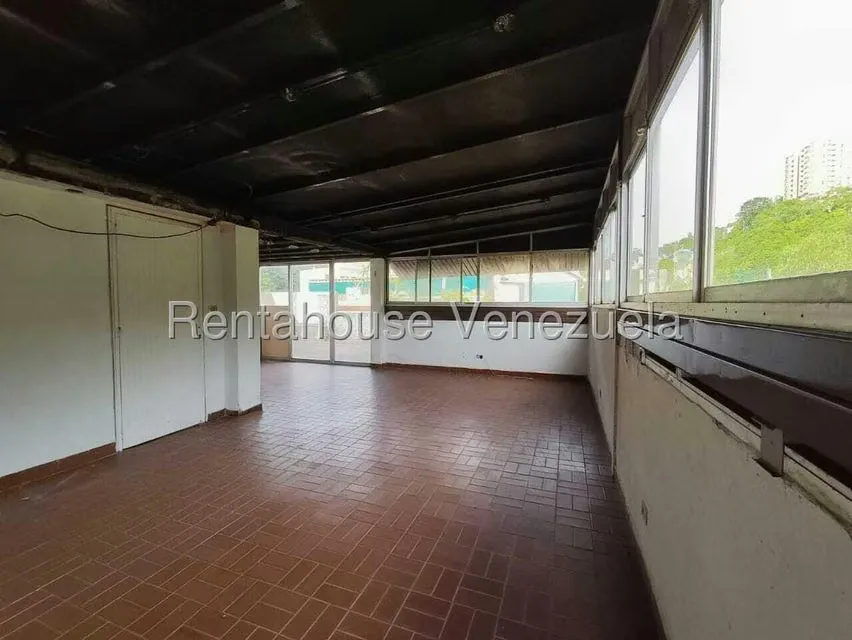 Apartamento (Duplex) en Venta en Las Esmeraldas, Distrito Metropolitano - 23