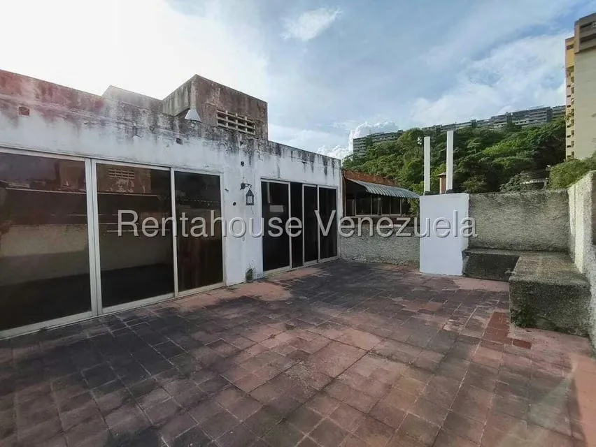 Apartamento (Duplex) en Venta en Las Esmeraldas, Distrito Metropolitano - 25