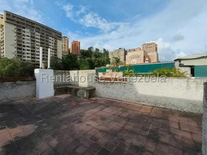 Apartamento (Duplex) en Venta en Las Esmeraldas, Distrito Metropolitano - 26