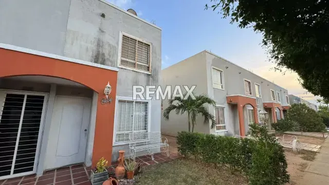 TOWNHOUSE EN CAMINOS DE LA LAGUNITA II - 4