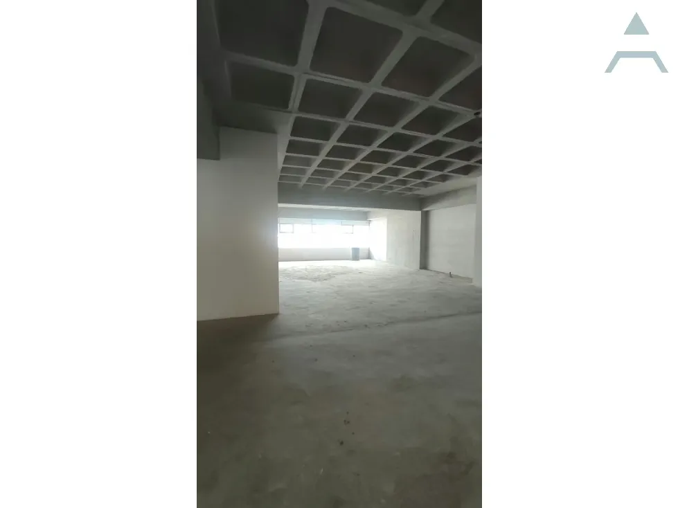 Se alquila Oficina 135m² Las Mercedes - 5