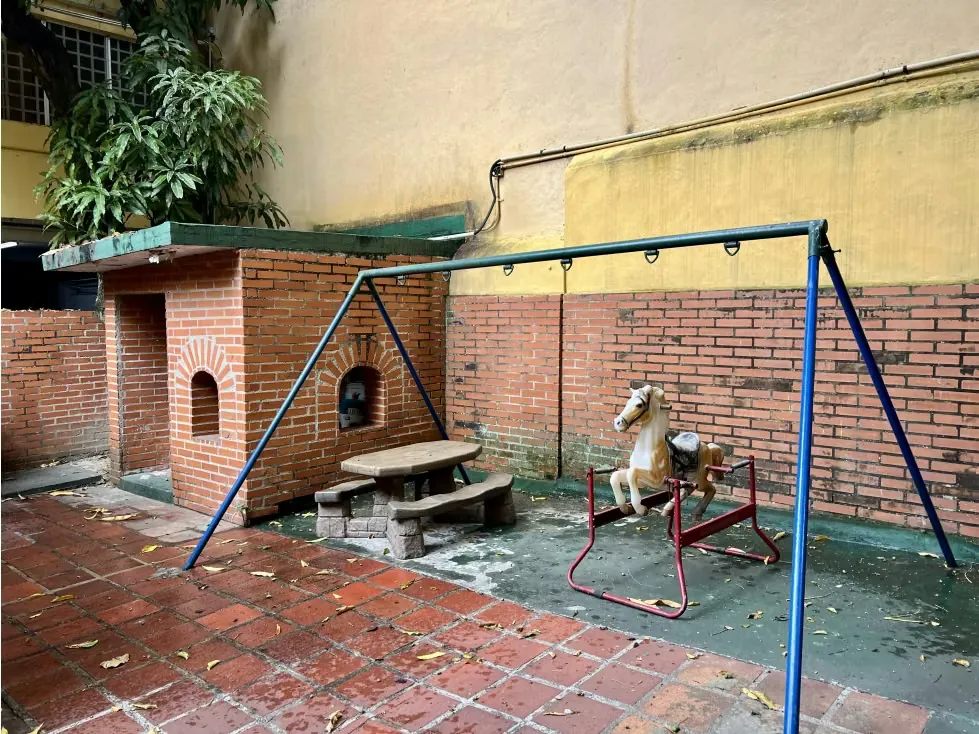 Se vende casa/486Mt/15consultorios/7b/1p/San Bernardino/9832 - 13