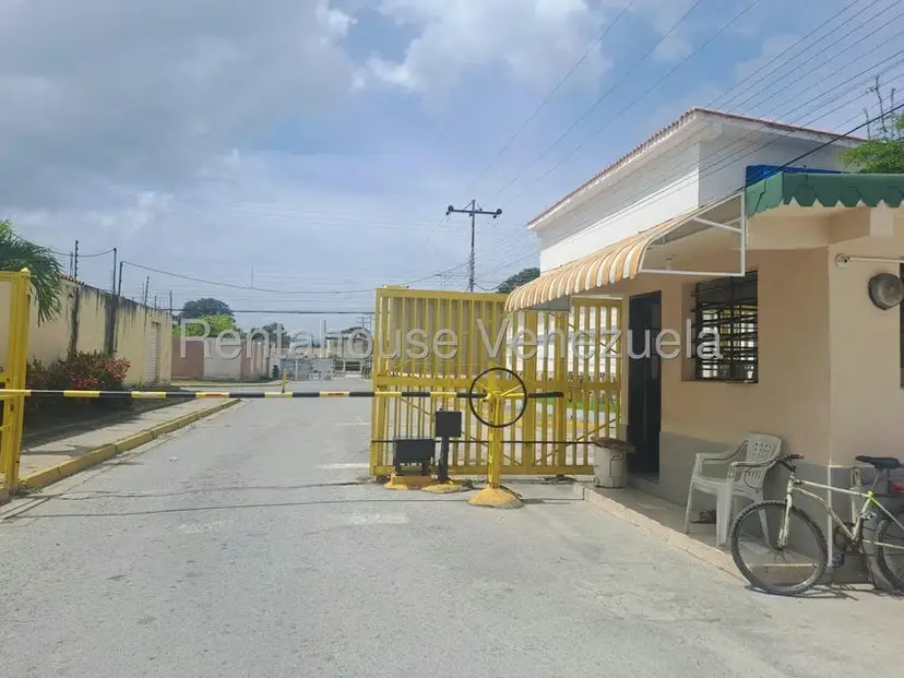 Casa (Multipes Niveles) en Venta en Corinsa, Aragua