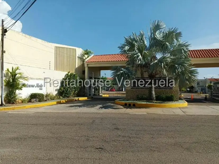 Townhouse (Duplex) en Venta en El Milagro Norte, Zulia