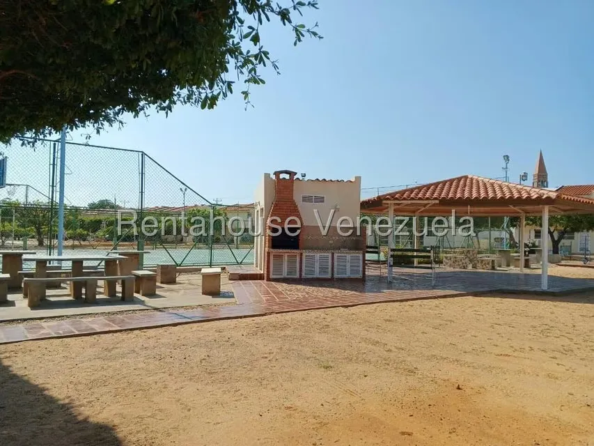 Townhouse (Duplex) en Venta en El Milagro Norte, Zulia - 11