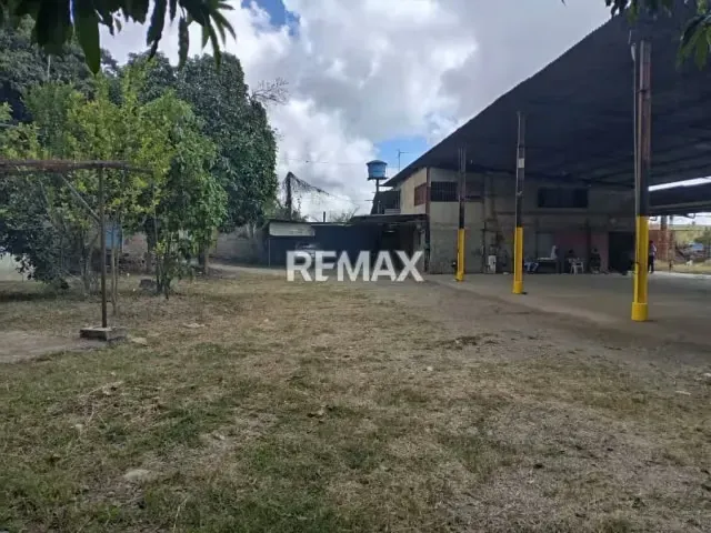 Galpón con Amplio Terreno en Mariche Caracas - 7