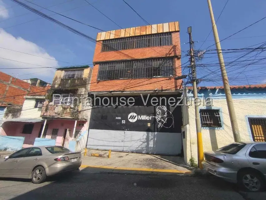 Edificio en Venta en Sarria, Distrito Metropolitano